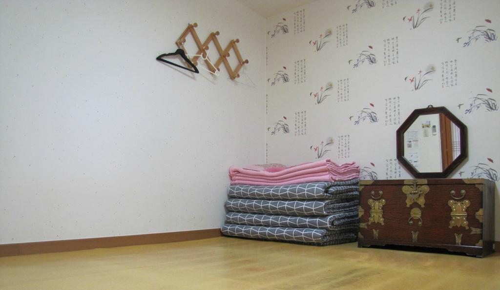 Empathy Hanok Guesthouse Daegu Bagian luar foto