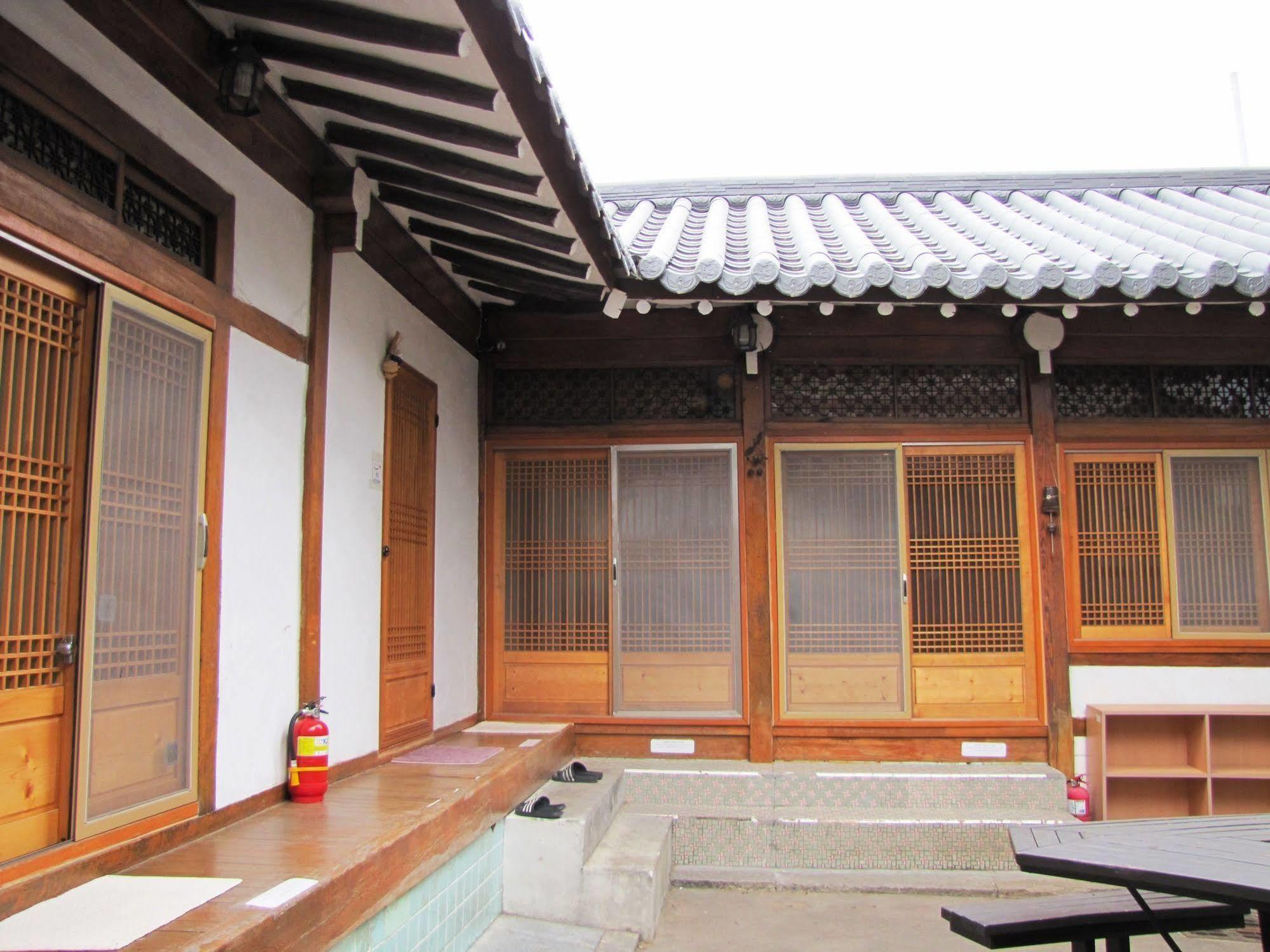 Empathy Hanok Guesthouse Daegu Bagian luar foto