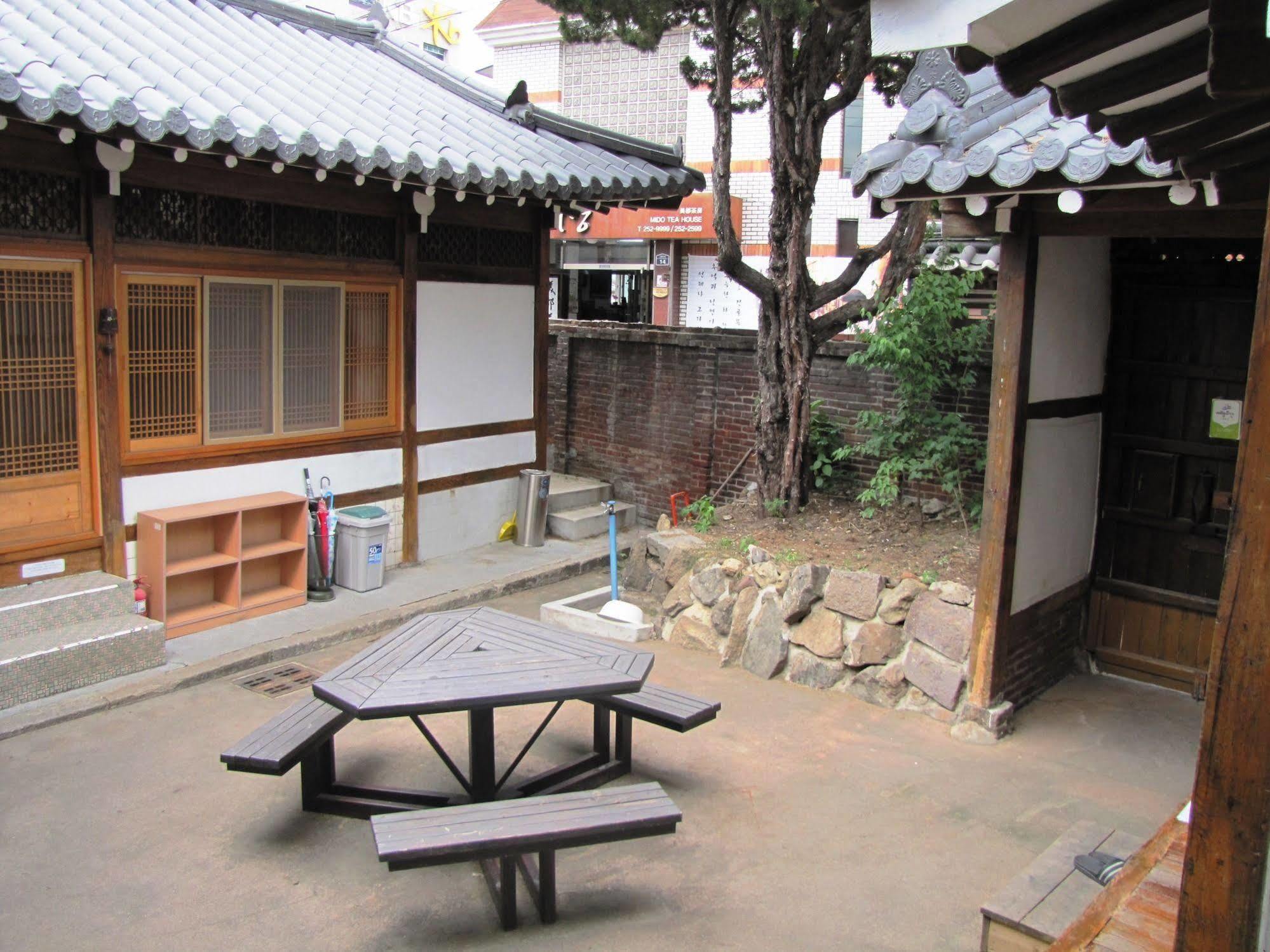 Empathy Hanok Guesthouse Daegu Bagian luar foto